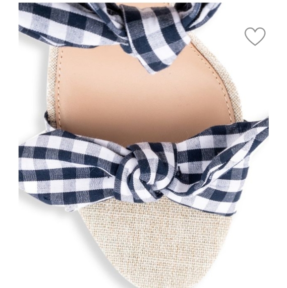 BCBG Heels - Picture 5 of 13